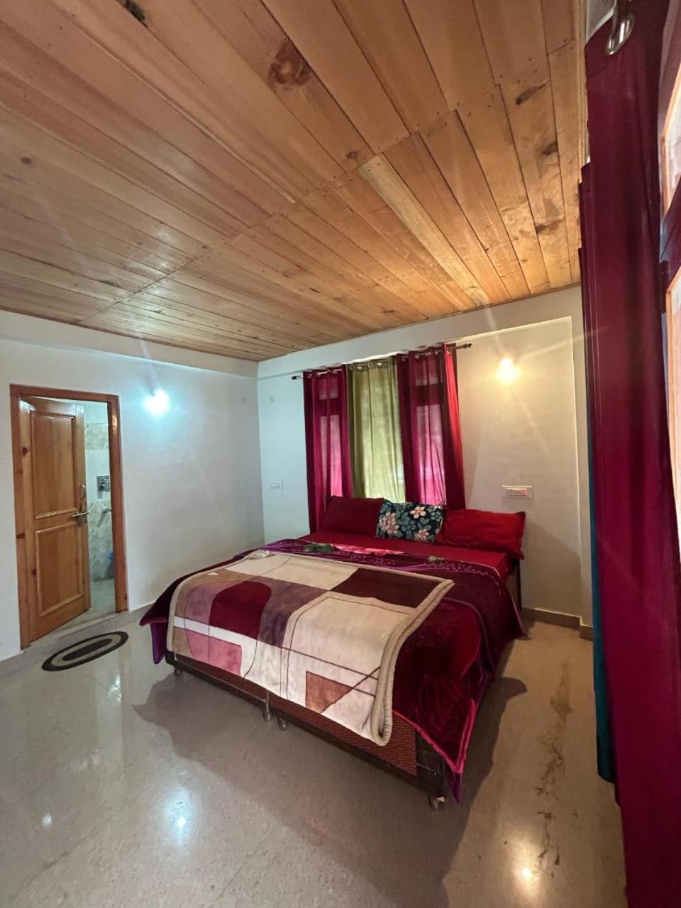 New Brahma Cafe Guest House Kalgha Exterior photo